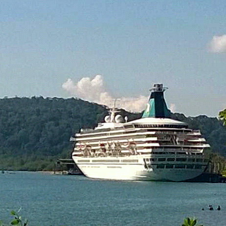 World Tour Cruise Jan. 2016 Visiting Golfito