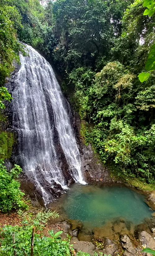 Las Lajas Waterfall at 3000 ft. altitude Agua Buena